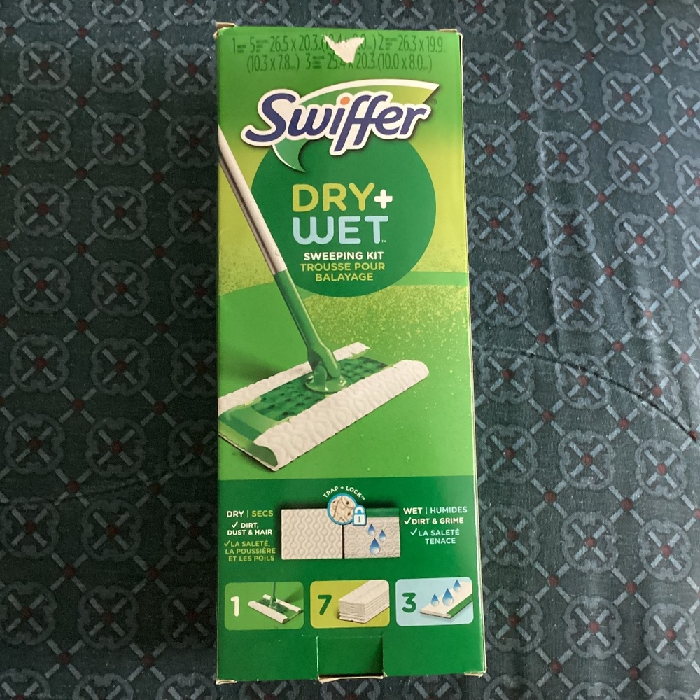Swiffer Dry + Wet Sweeping Kit New in box